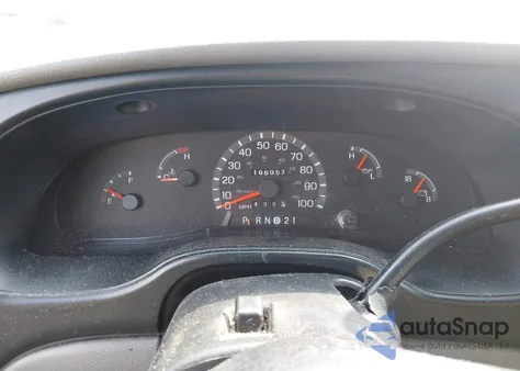 2002 Ford Econoline Xl/Xlt z USA, uszkodzony, nr VIN 1FBSS31L22HB33221